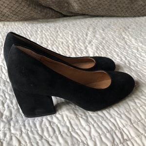 Sofft Black Suede size 6 Parkdale loafer pump leather lining